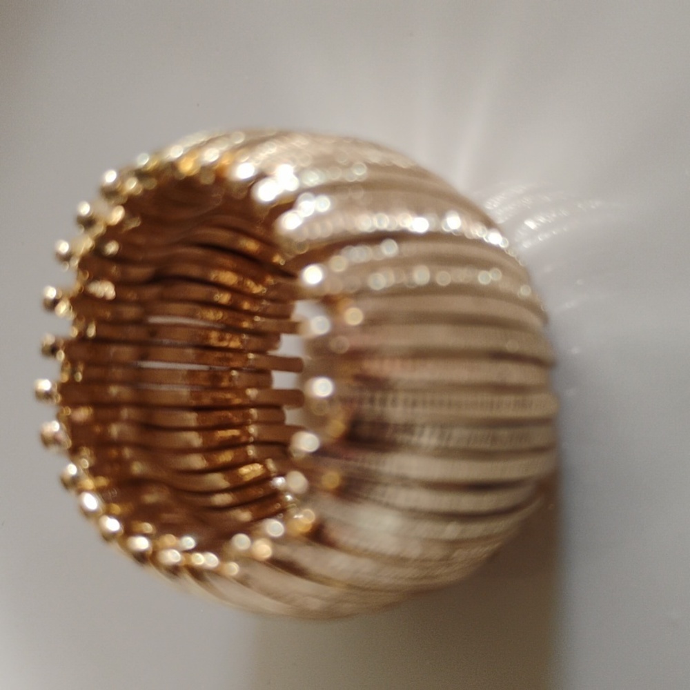 Statement Ring Gold Tone Stretchy Style - image 3